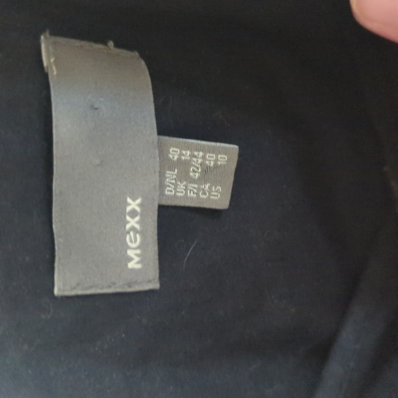 Mexx A-Line Dress with floral mandala pattern at hem, size 10 - Picture 2 of 3